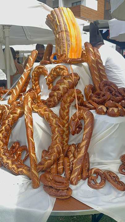 Gastro Terrace Elite Resort