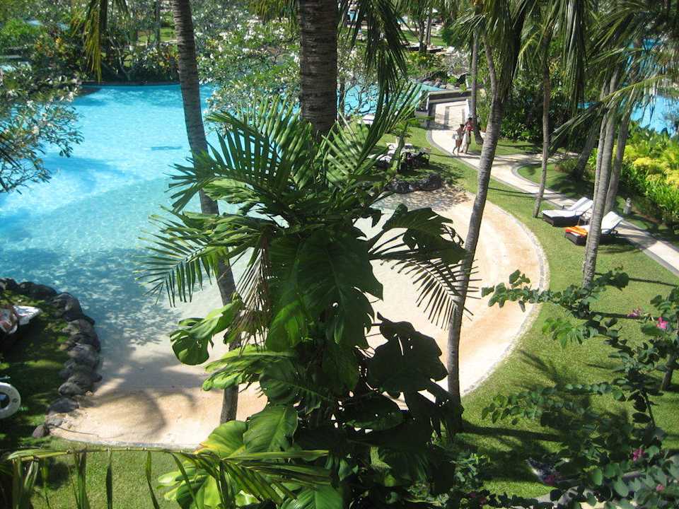 Pool The Laguna A Luxury Collection Resort & Spa