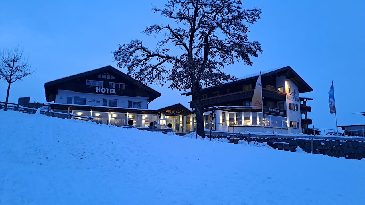 Außenansicht Hotel Alpenblick
