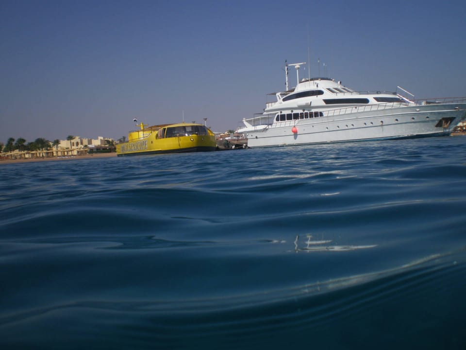 Glasbodenboot (gelb) Hotel JAZ Makadi Star & Spa