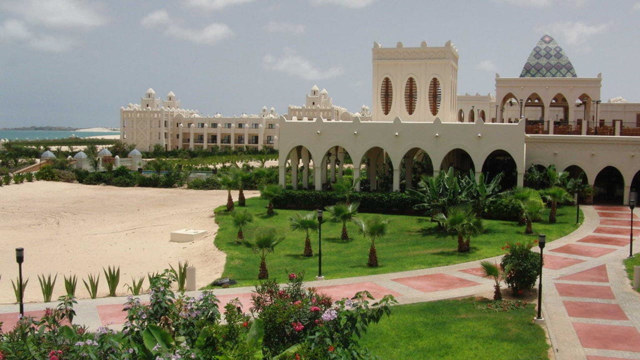Außenanlage Hotel Riu Karamboa