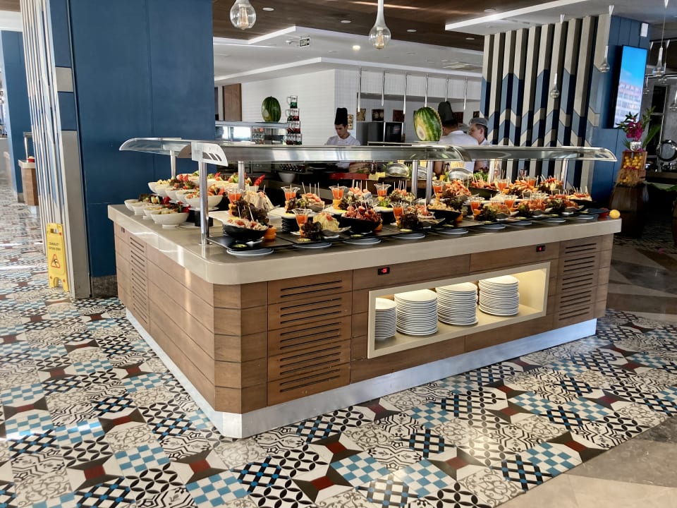 Gastro Saturn Palace Resort Hotel