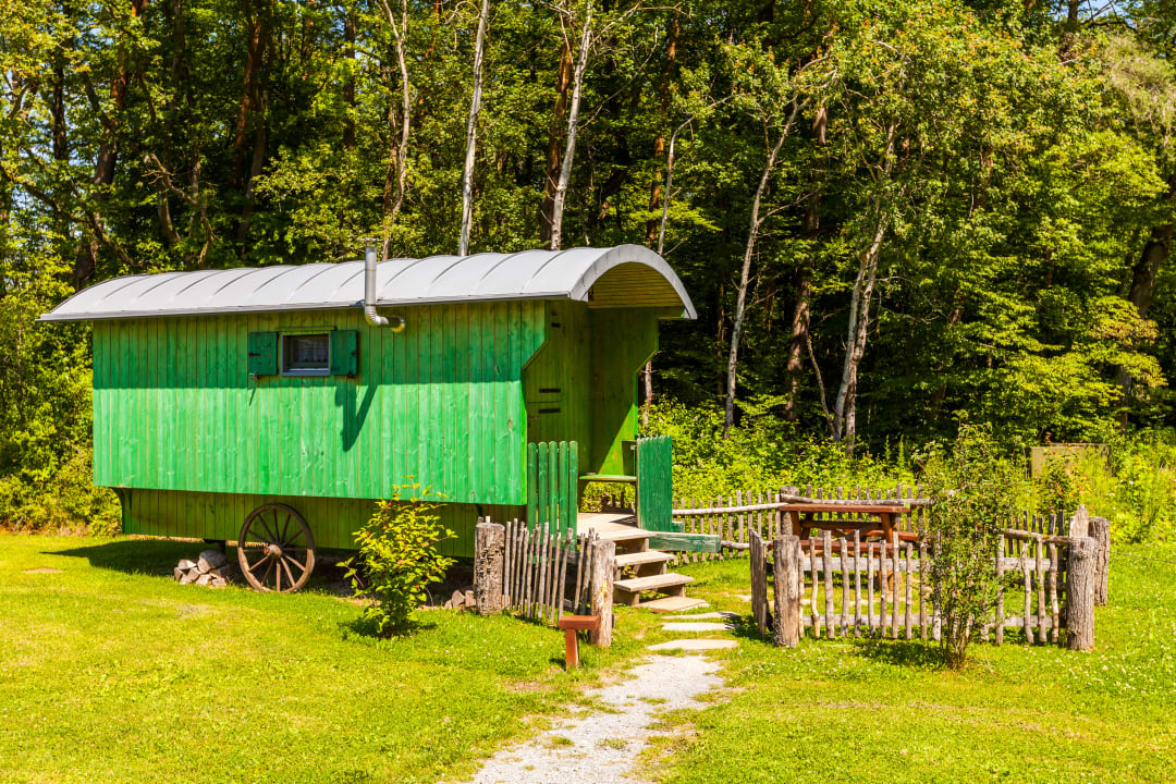 Außenansicht Natur-Resort Tripsdrill