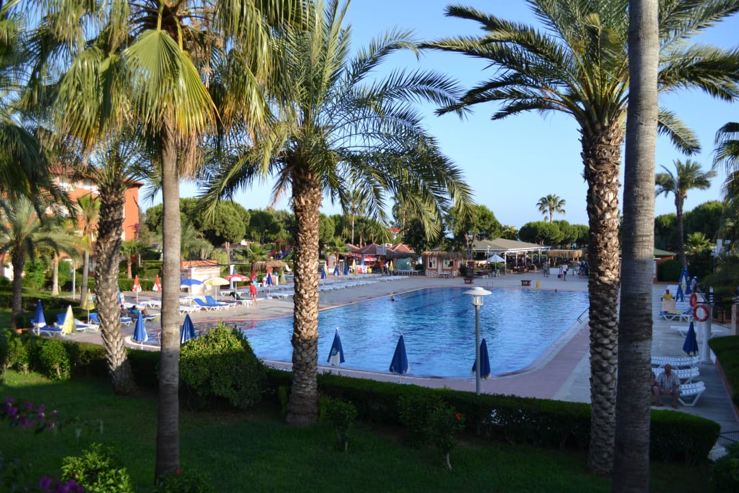 Pool Club Turtas Beach Hotel