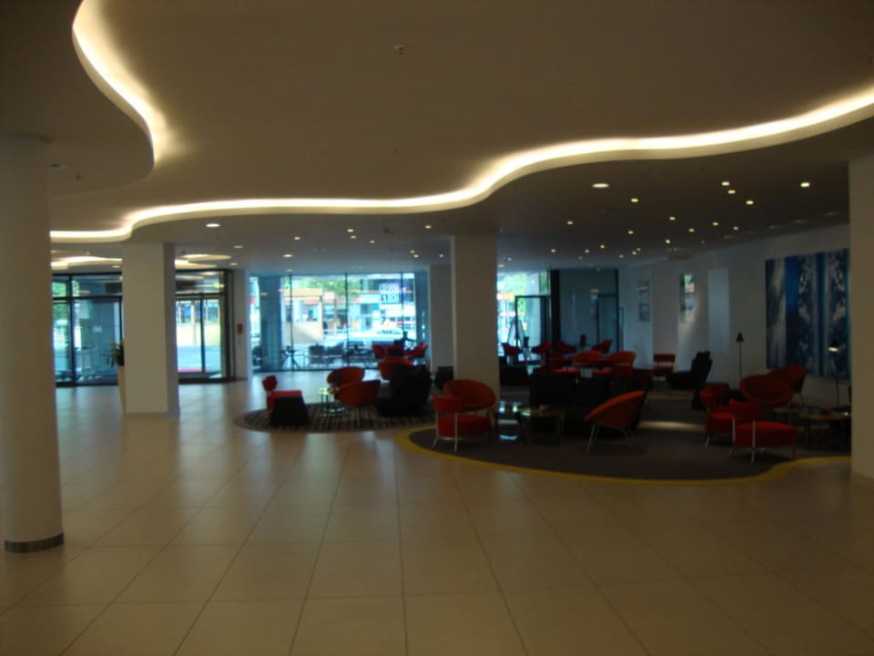 Der Eingangsbereich Vienna House by Wyndham Andel's Berlin