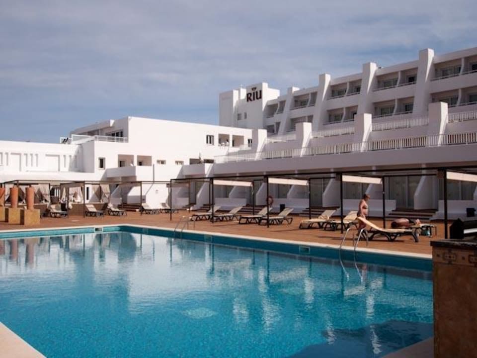 Am Pool Hotel Riu Palace La Mola