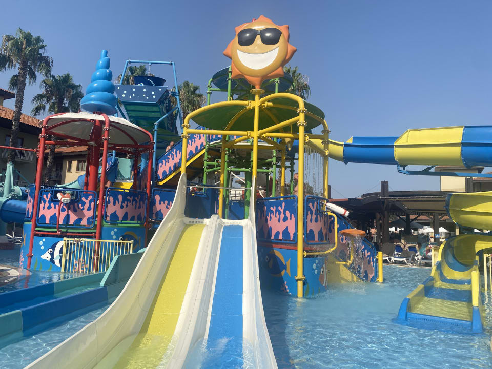 Pool Club Grand Side