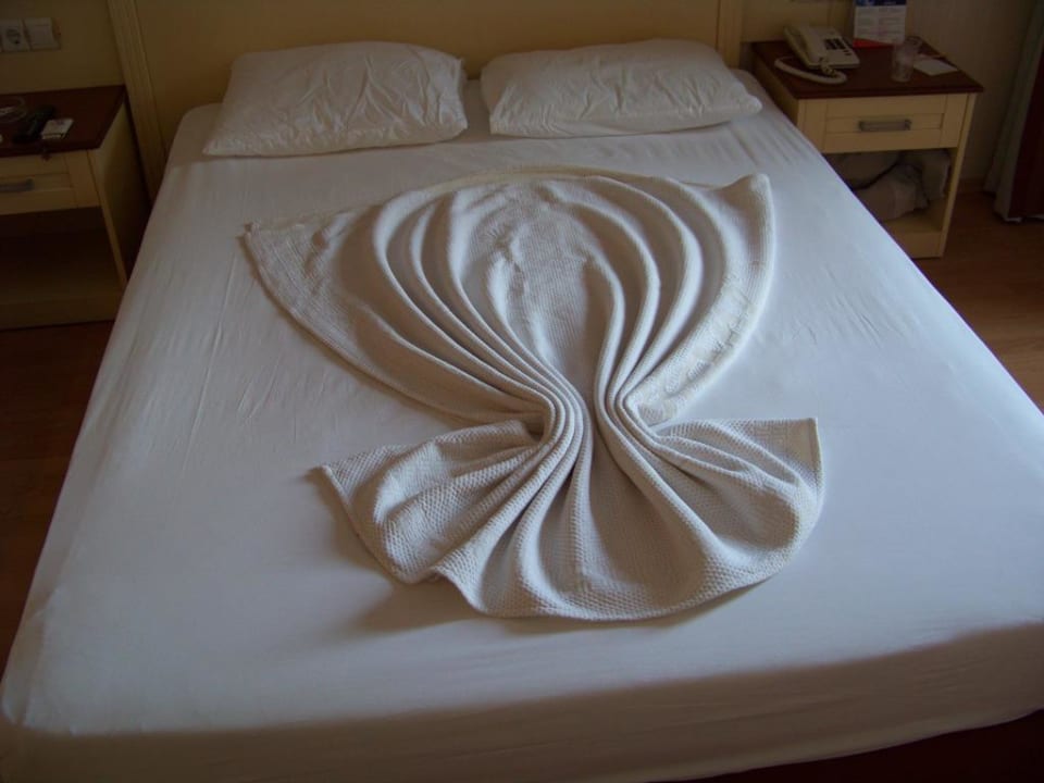 Liebevoll gemachtes Bett Hane Family Resort