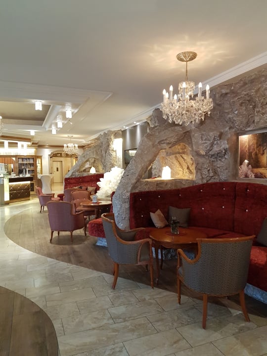 Lobby Hotel Bergknappenhof