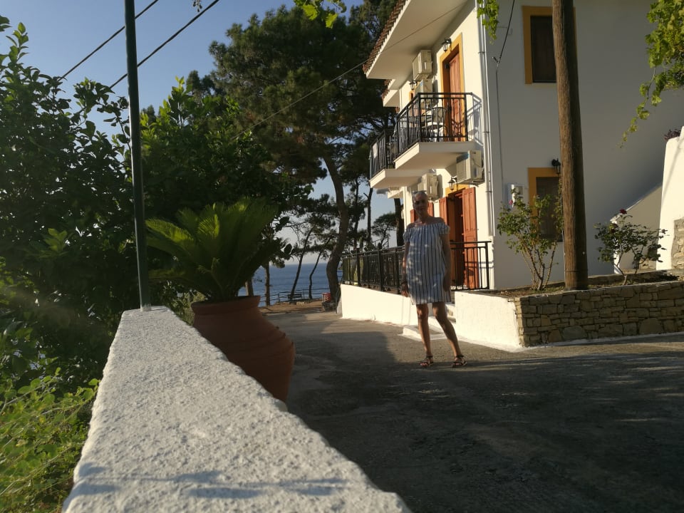 Außenansicht Pension Lemonakia Beach