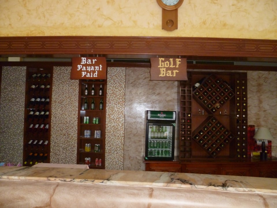 Cocktails gegen Geld Houda Golf & Beach Club