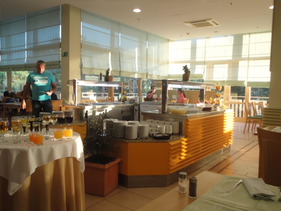 70er Jahre Charme im Speisesaal Hotel Aurora Plava Laguna