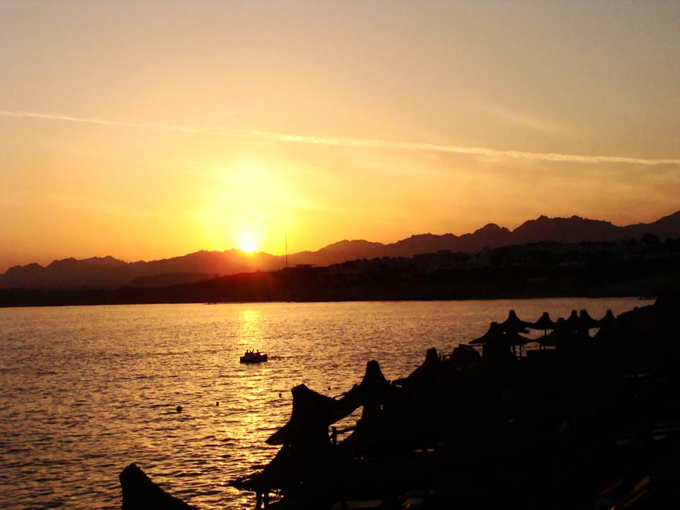Sehr schöner Sonnenuntergang Sharm Plaza
