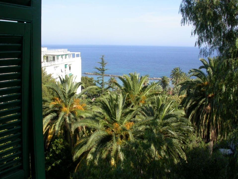 Ausblick - Zimmer Grand Hotel Des Anglais