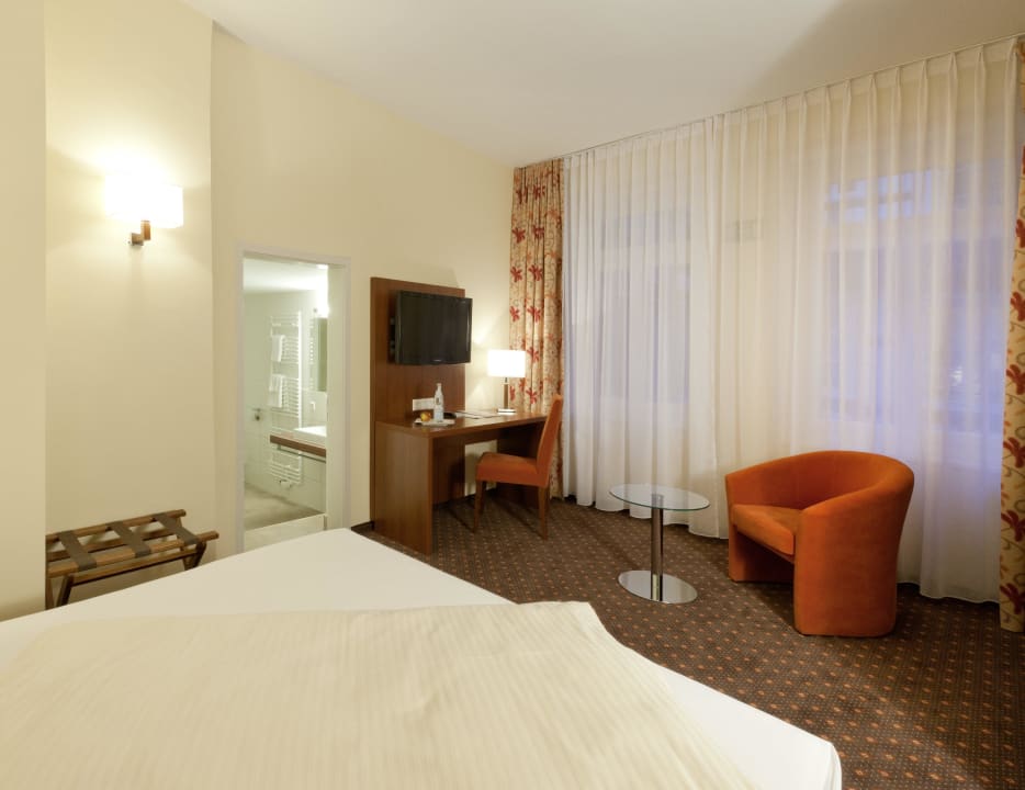 Einzelzimmer Stadt-gut-Hotel Goldener Adler