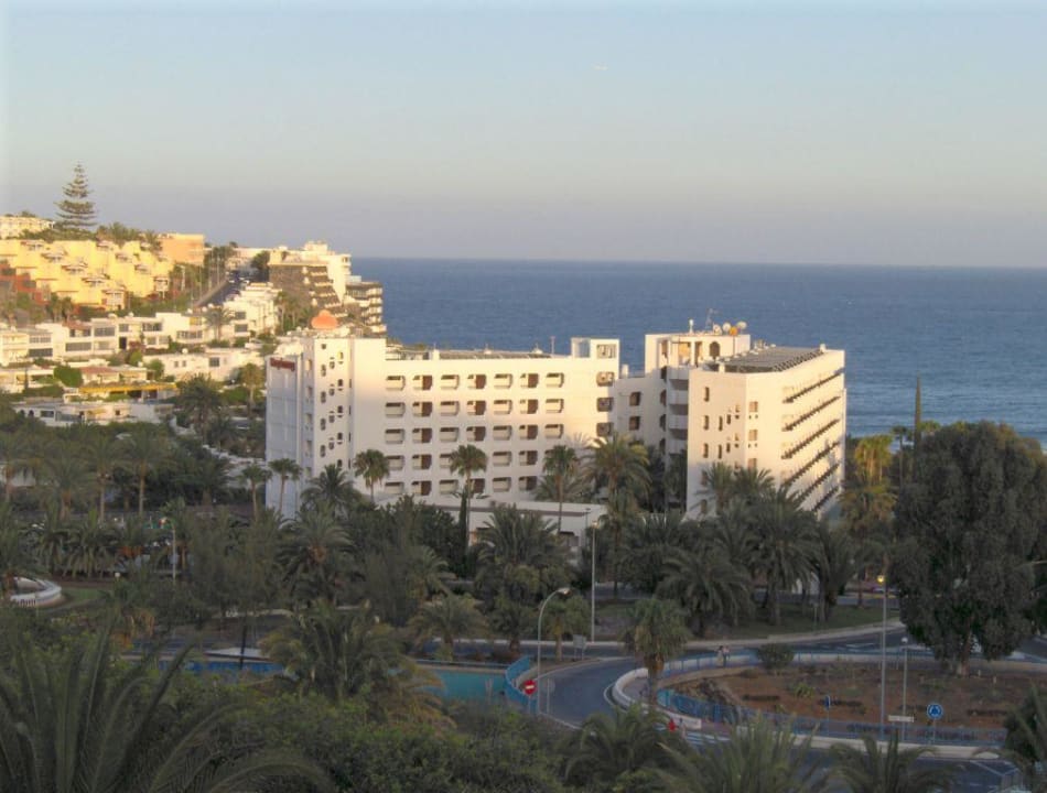 Hotel von Landseite aus gesehen Corallium Beach by Lopesan Hotels - Adults only