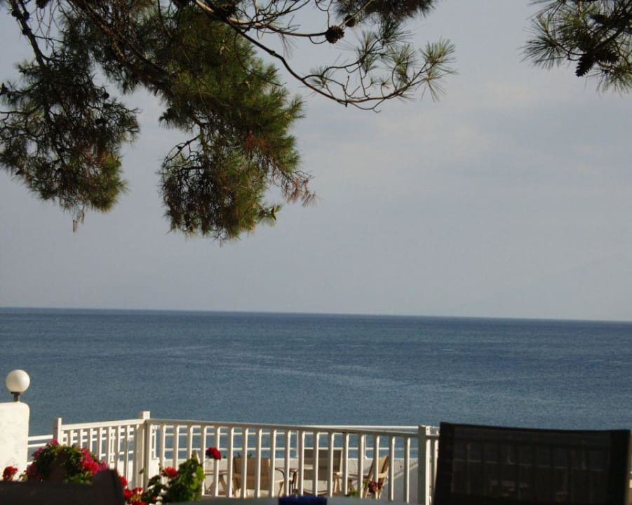 Widok z tarasu hotelu Alexandra Beach Thassos Spa Resort