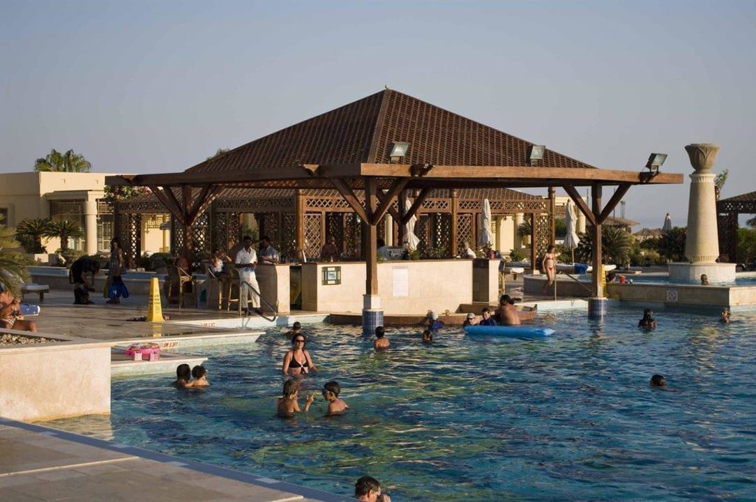 Poolbar mit Sit-In Hotel Sheraton Soma Bay Resort