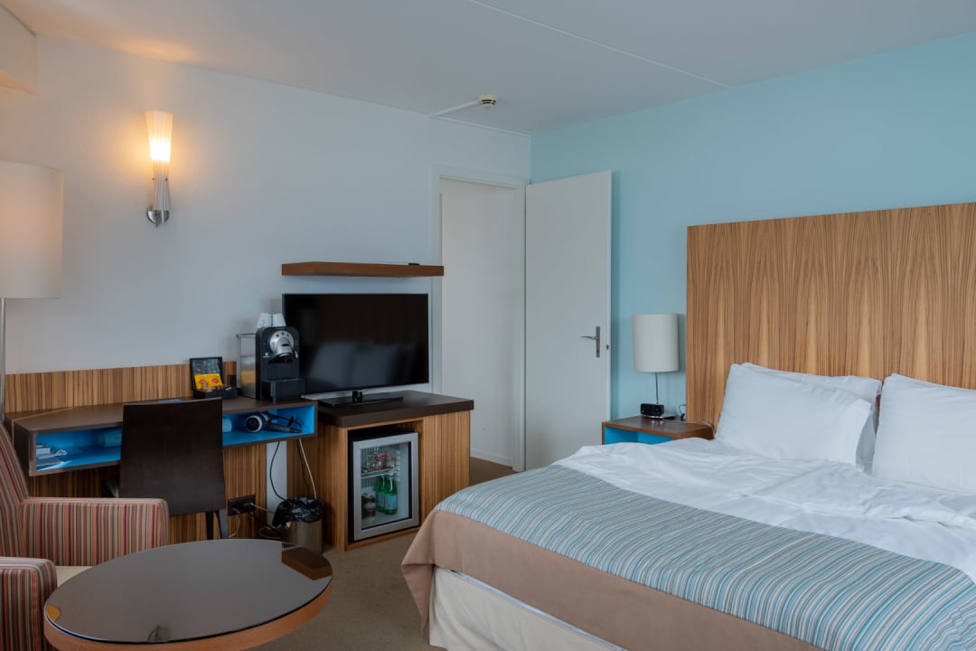 Zimmer Mona Montreux