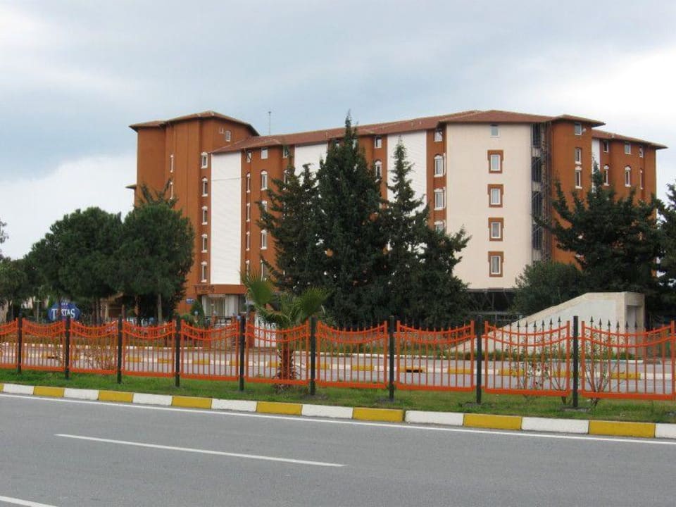 Aussenansicht Club Turtas Beach Hotel