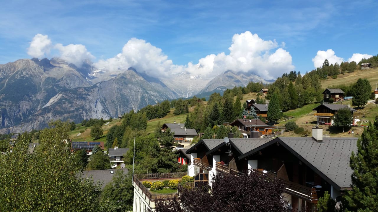 Vom Zimmerbalkon aus. Hotel Restaurant Bürchnerhof