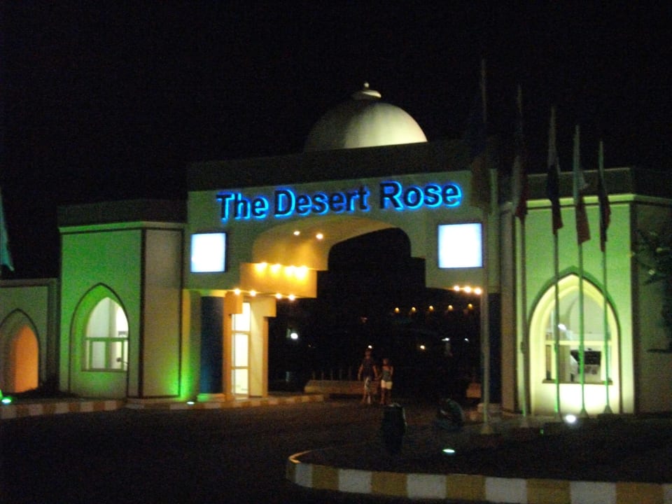 Außenansicht bei Nacht Desert Rose