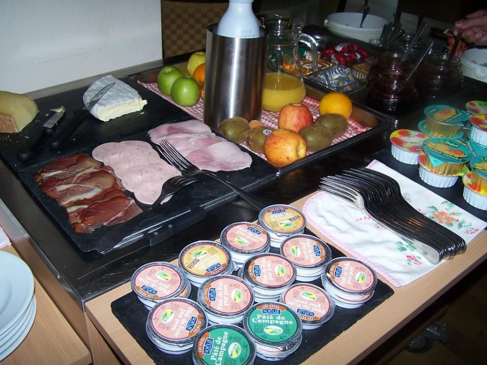 Teil vom Frühstücksbuffet Hotel Au Vieux Moulin