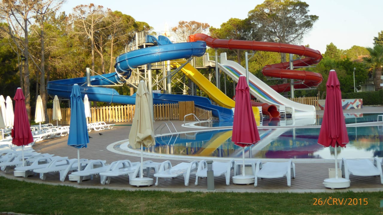 Aquapark u vnějšího bazénu Salamis Bay Conti Resort Hotel & Casino