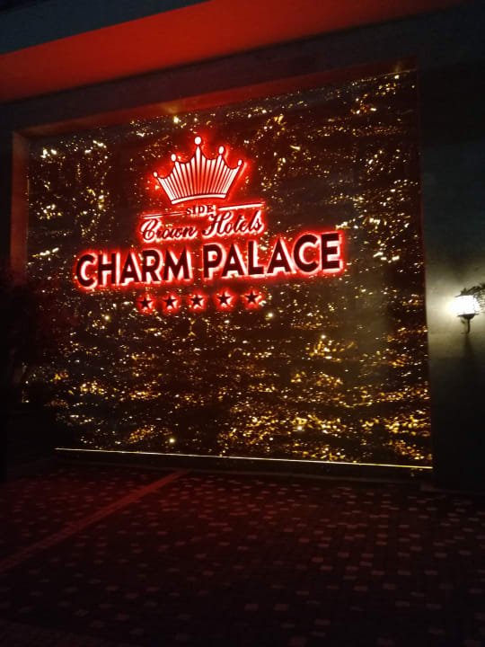 Sonstiges Well Palace Side