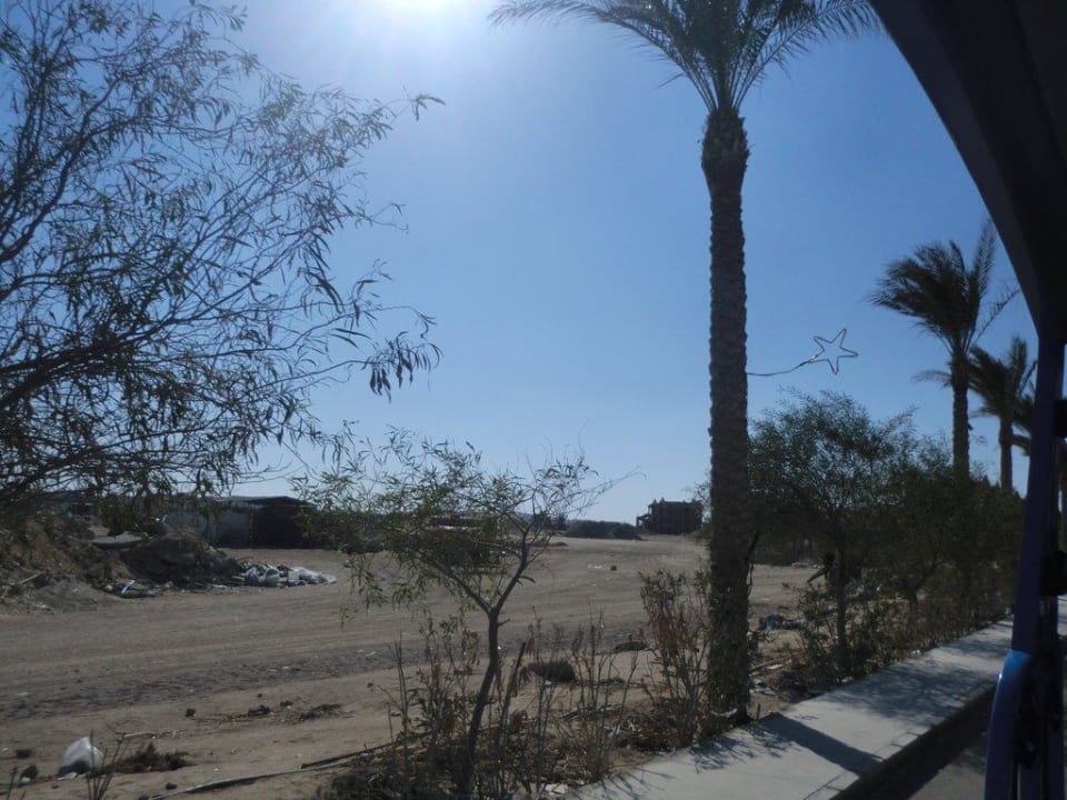 Bauland an der Anlage, Müll, Dreck, Lärm Stella Garden Resort & Spa, Makadi Bay