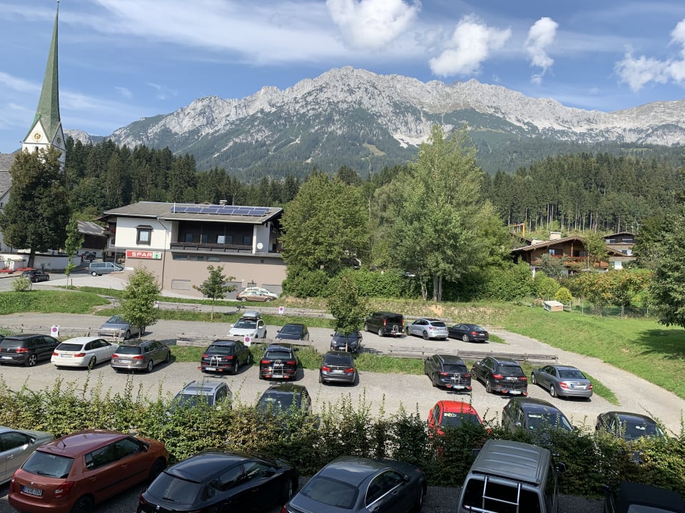 Ausblick Garni Hotel - Das Alpin Kaiserzeit