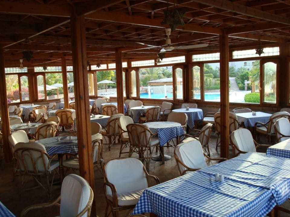 Restaurant Old Wing Fort Arabesque Resort, Spa & Villas