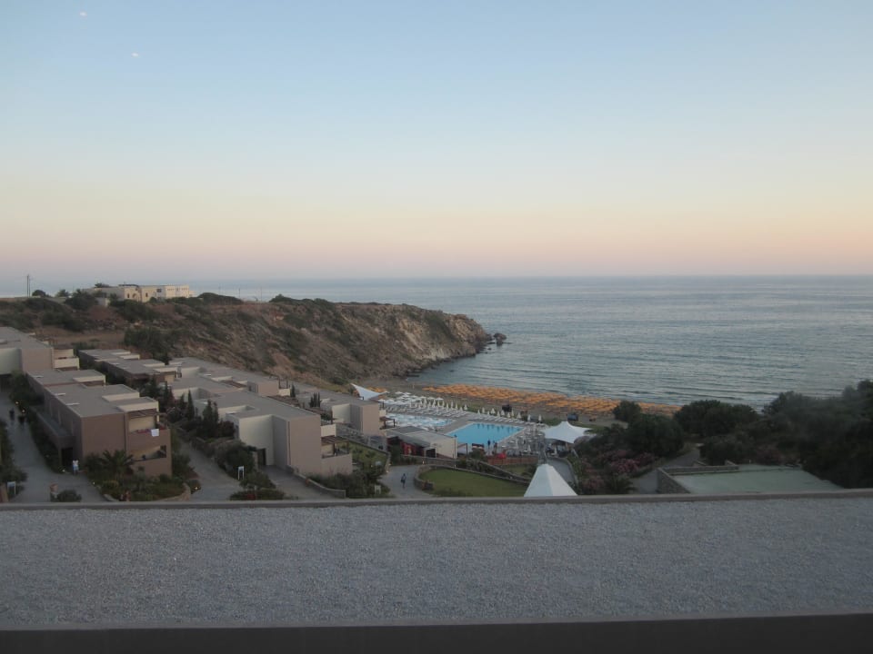 Hotelbucht am Abend Atlantica Mikri Poli Crete