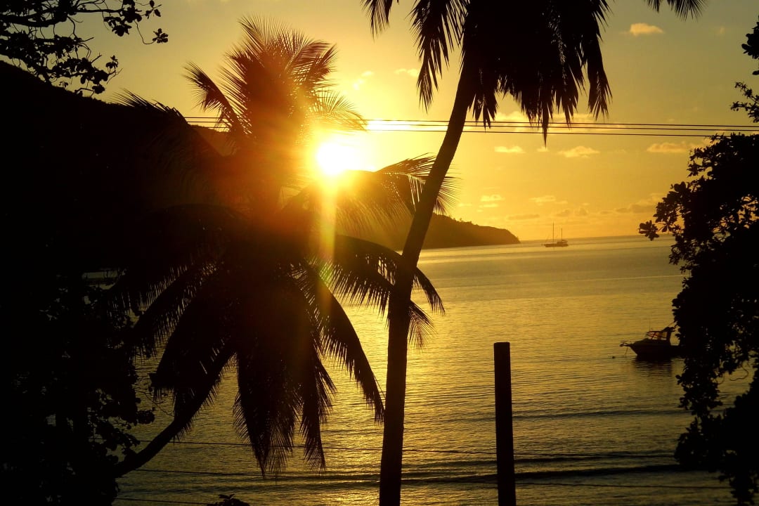 Sonnenuntergang vom Balkon aus Haus & Apartments Beau Bamboo