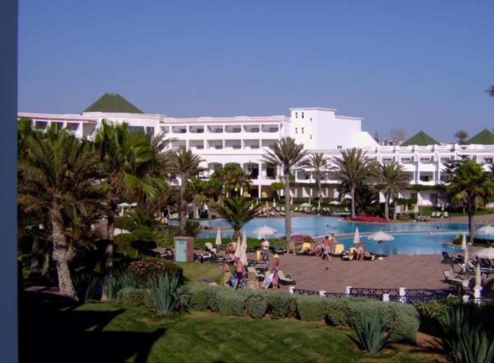 Blick auf das Haupthaus Iberostar Waves Founty Beach