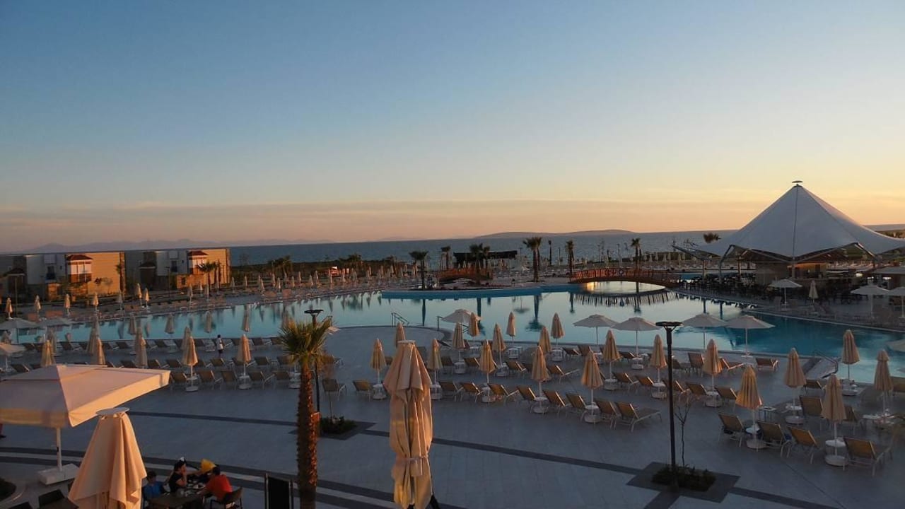 Am Abend Aquasis De Luxe Resort & Spa