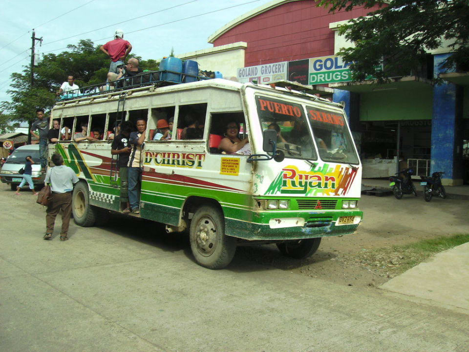 Abfahrt in Puerto Princesa nach Sabang Bambua Nature Park Resort