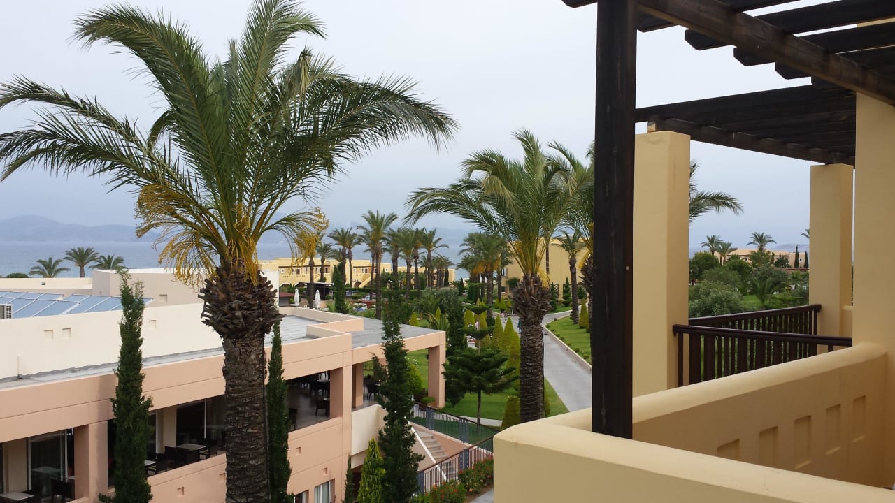 Blick aus unserem Zimmer auf einen Teil der Anlage Hotel Horizon Beach Resort