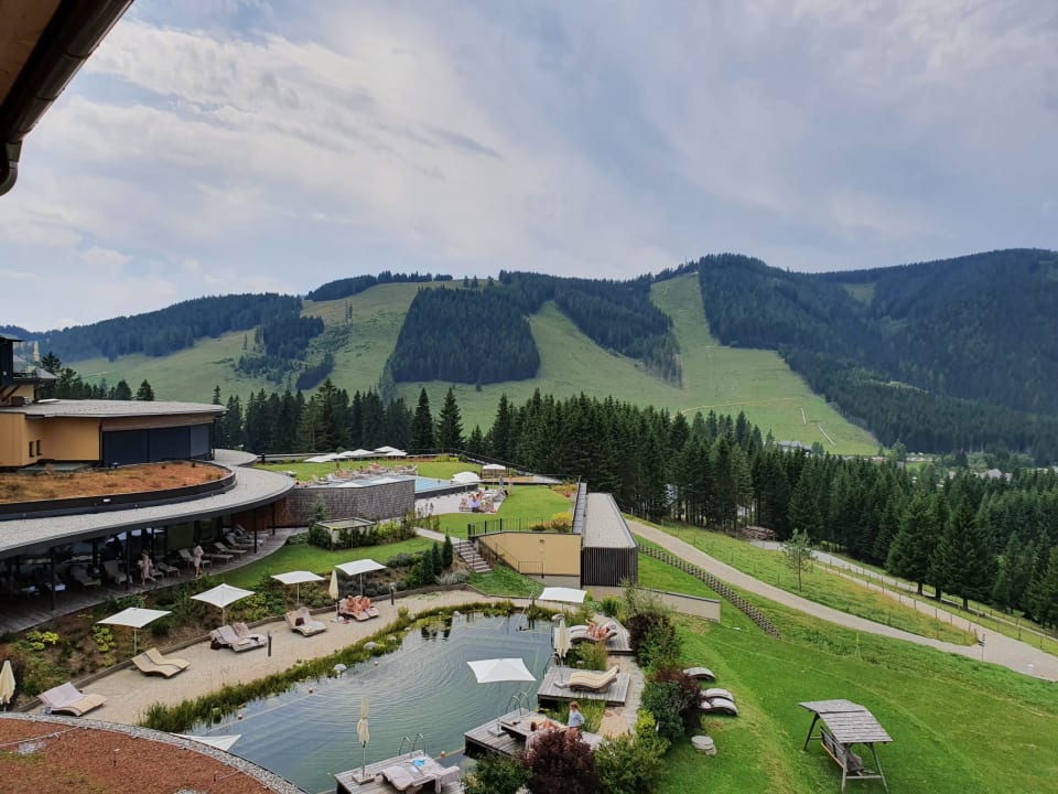 Ausblick Almwellness Hotel Pierer