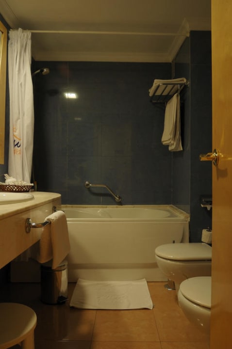 Zimmer 525 - Einblick ins Bad MUR Hotel Faro Jandia & Spa Fuerteventura
