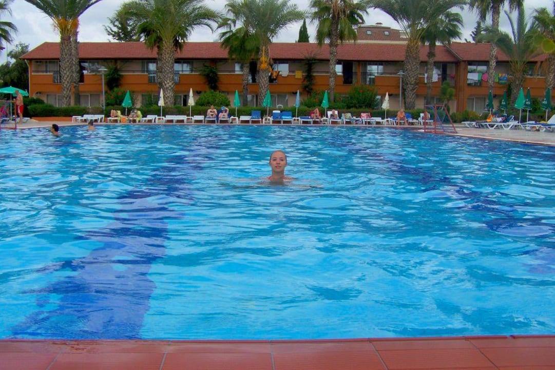 Pool Club Turtas Beach Hotel