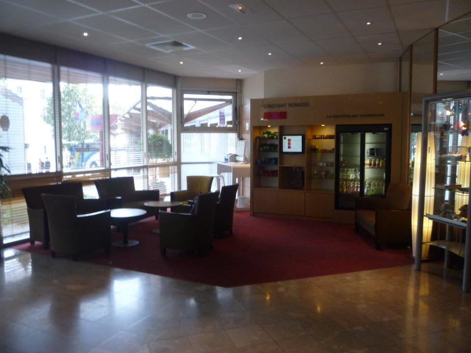In der Lobby Novotel Paris Centre Bercy