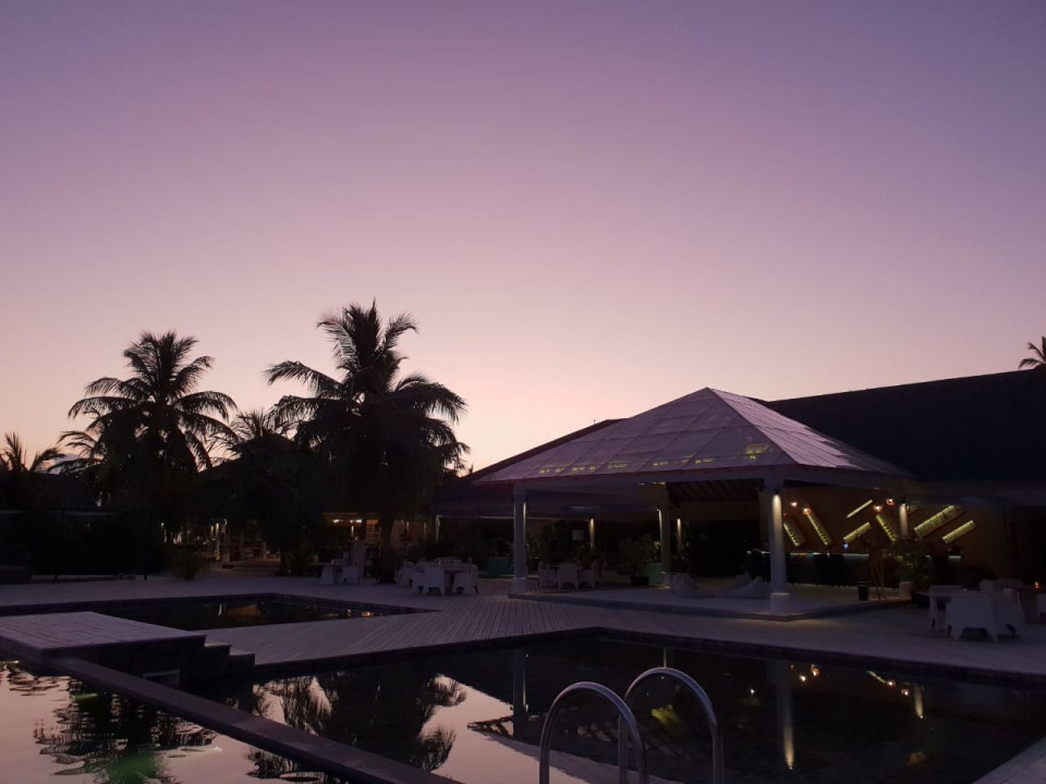 Pool NH Collection Maldives Havodda Resort