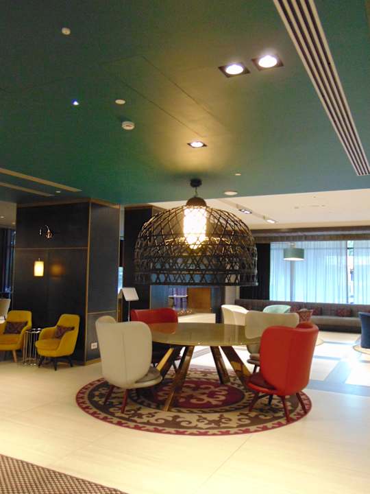 Lobby Mercure Almaty City Center