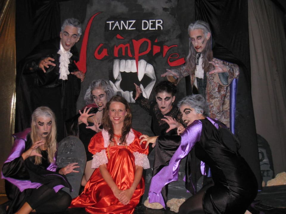 Tanz der Animateur-Vampire allsun App.-Hotel Orient Beach