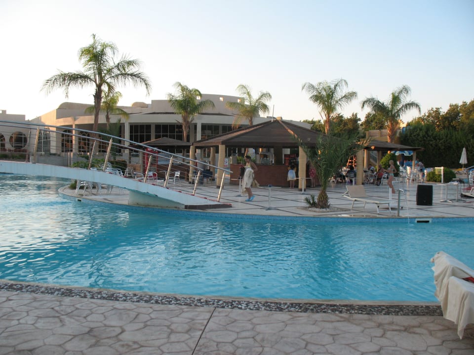 Bazénový bar Prima Life Makadi Resort