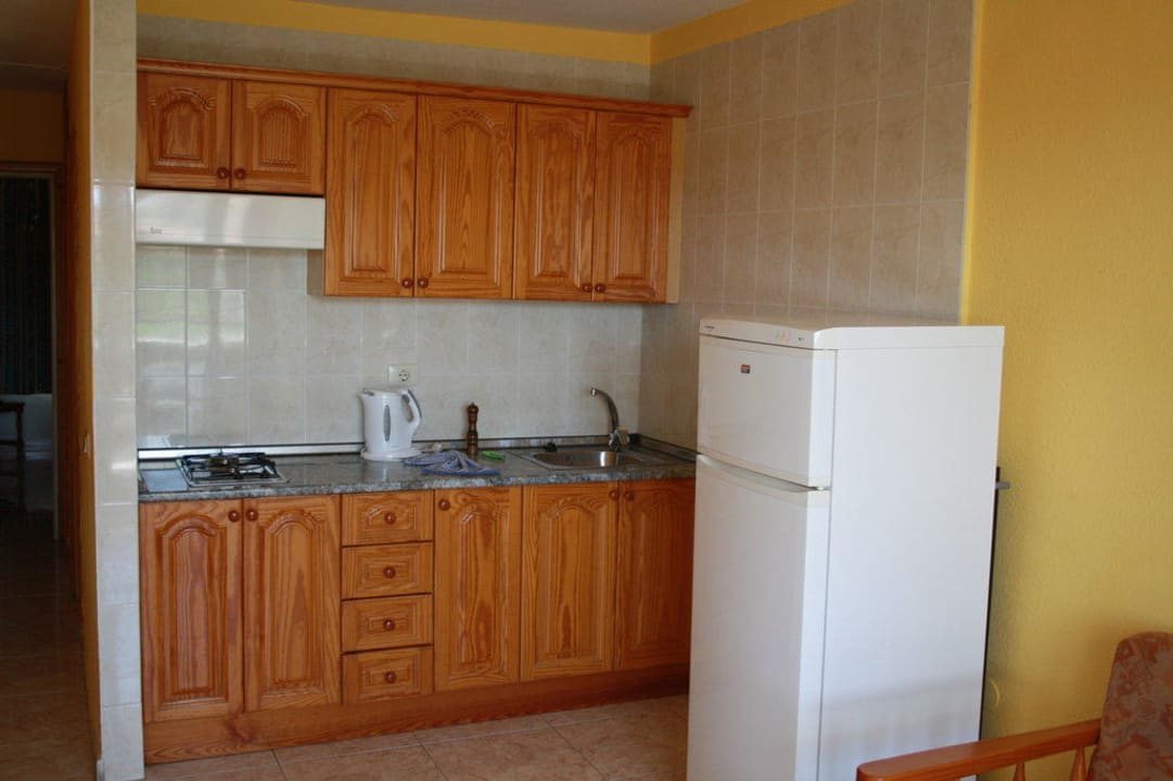Kitchenette Apartamentos Checkin Laurisilva