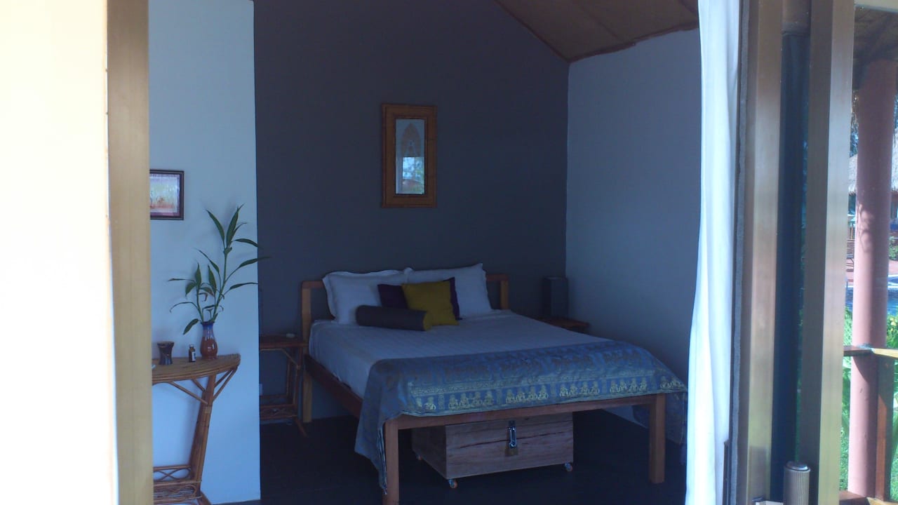 Blick von der Eingangstür ins Zimmer Hotel The Secret Garden at Otres Beach