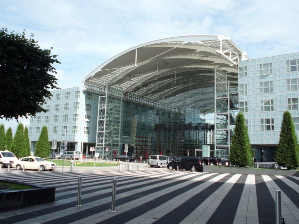 Außenansicht Hilton Munich Airport