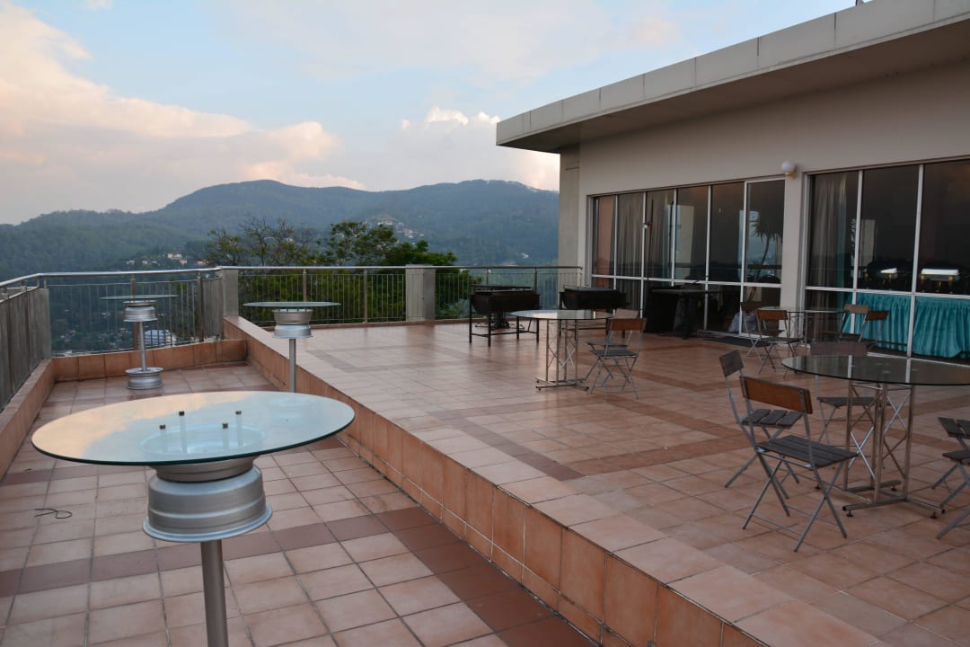 Terrasse im Hauptrestaurant Hotel Topaz